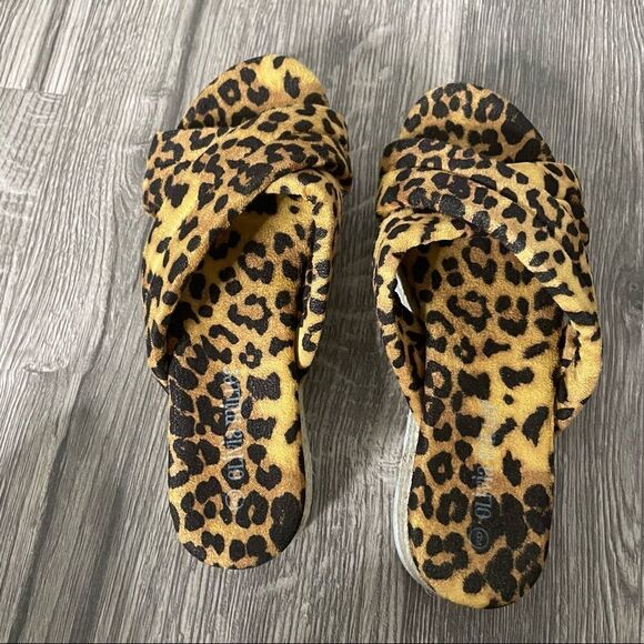 Olivia Miller River Flatform Wedge Chunky Leopard Animal Print Slide Sandals - Picture 9 of 10